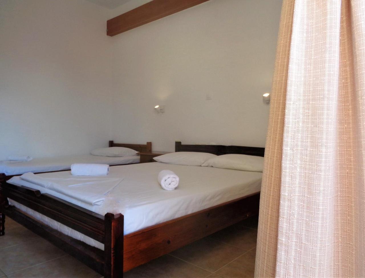 Adamastos Hotel Akrotiri  Exterior photo