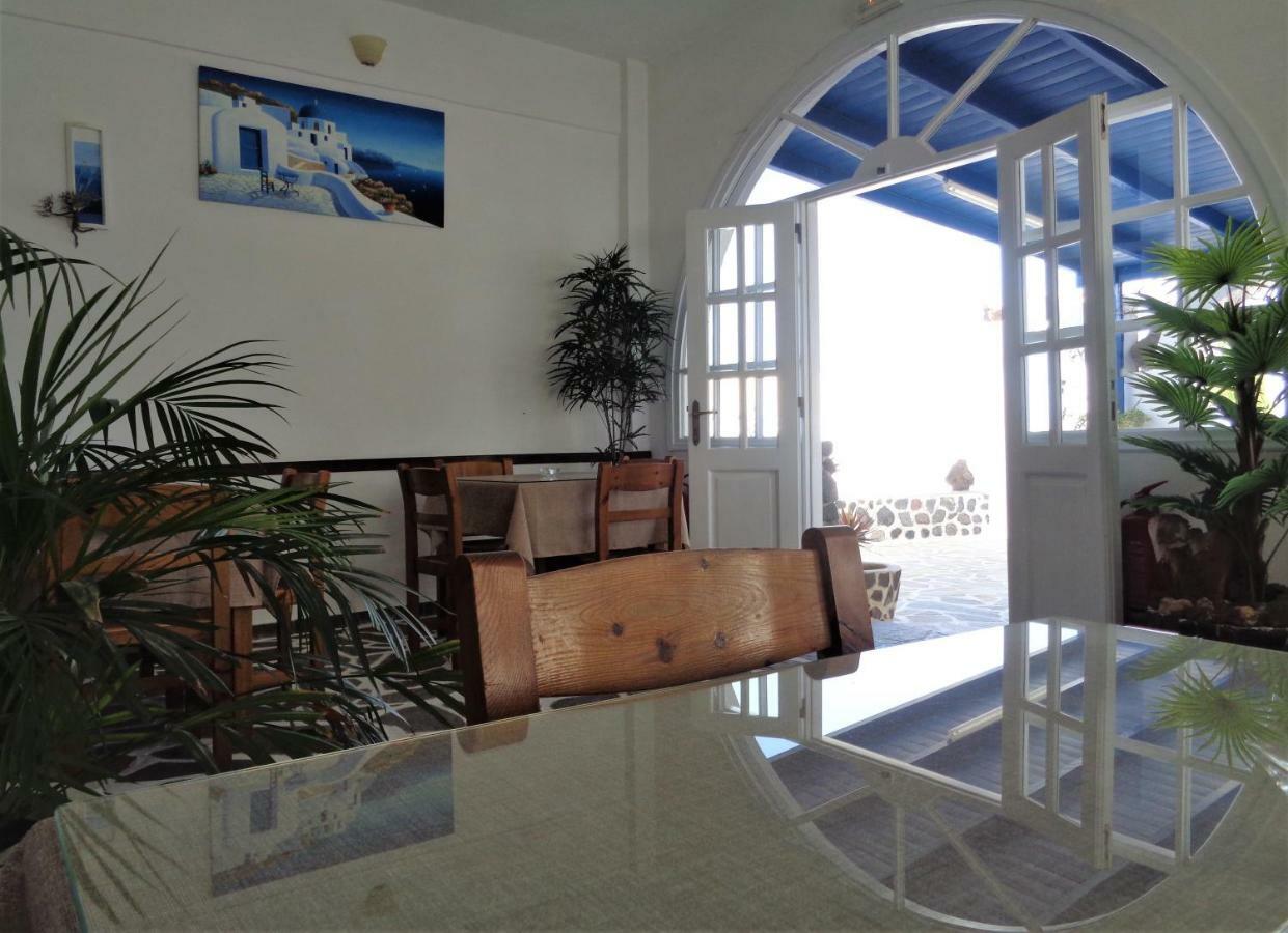 Adamastos Hotel Akrotiri  Exterior photo